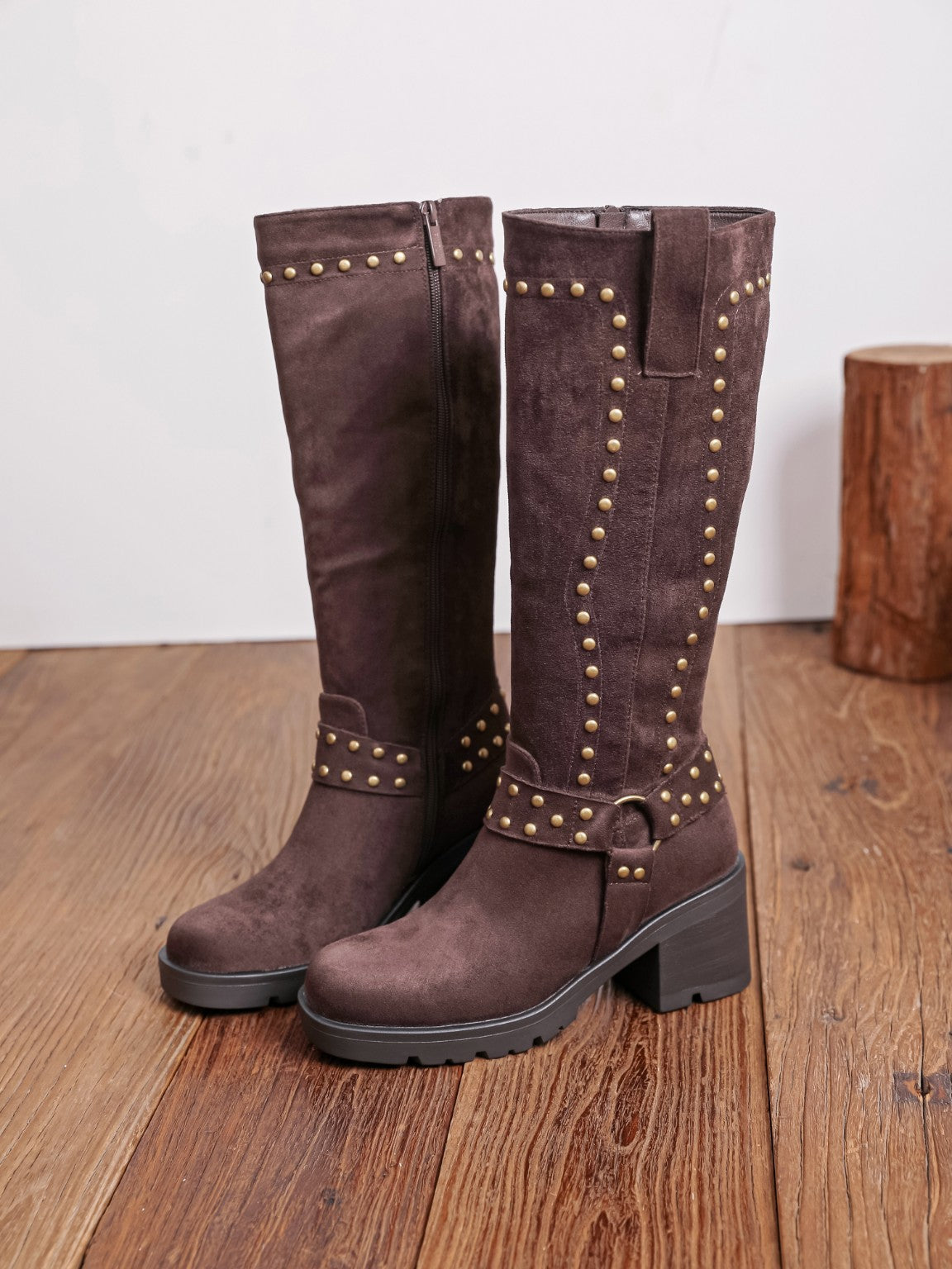 Bottes femme marron chocolat à clous dorés
