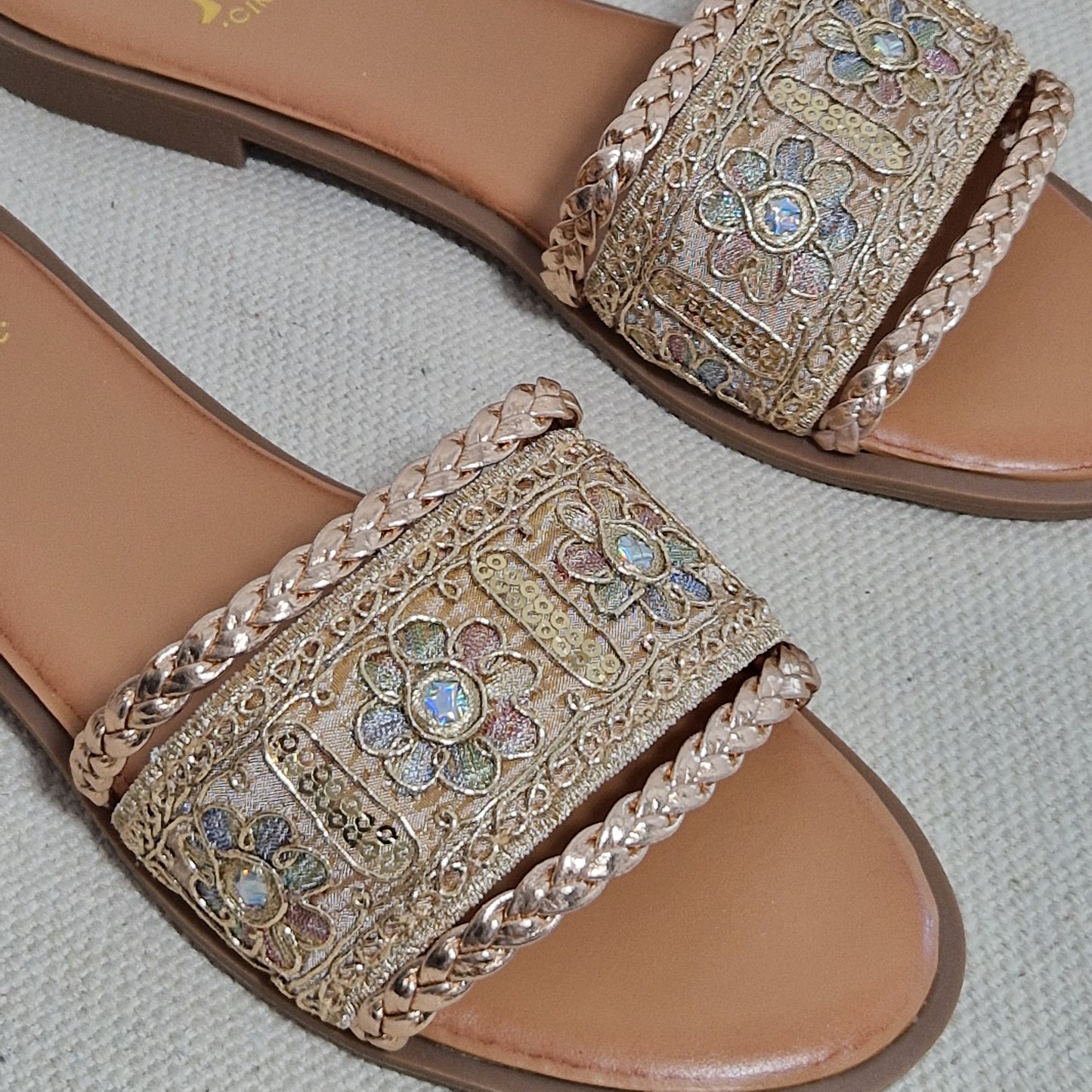 SANDALES plates femme OKSANA CHAMPAGNE