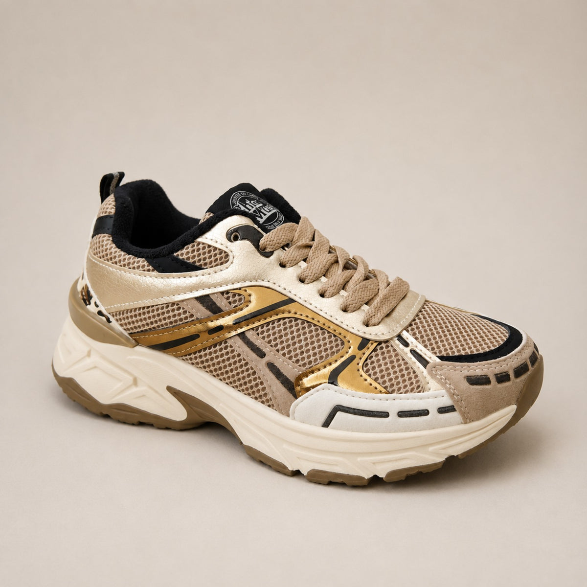 Baskets femme beige et doré avec détail léopard - vue trois quarts