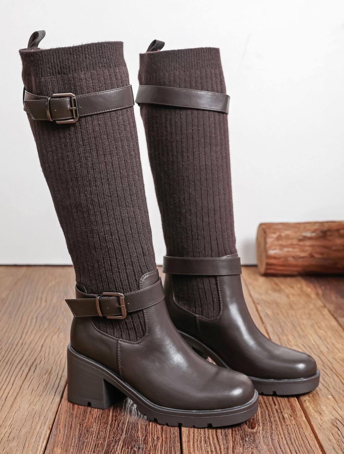 Bottes femme marron bi-matière à boucles et talon – BellaChaussures