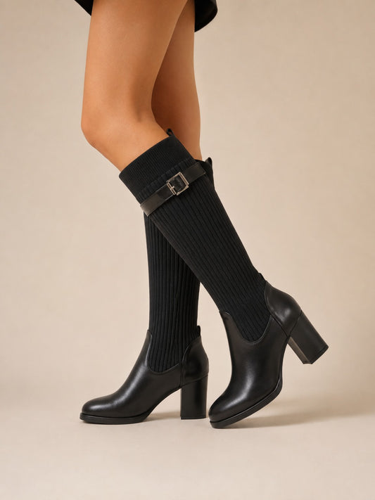Bottes femme noires hautes en maille avec boucle portées