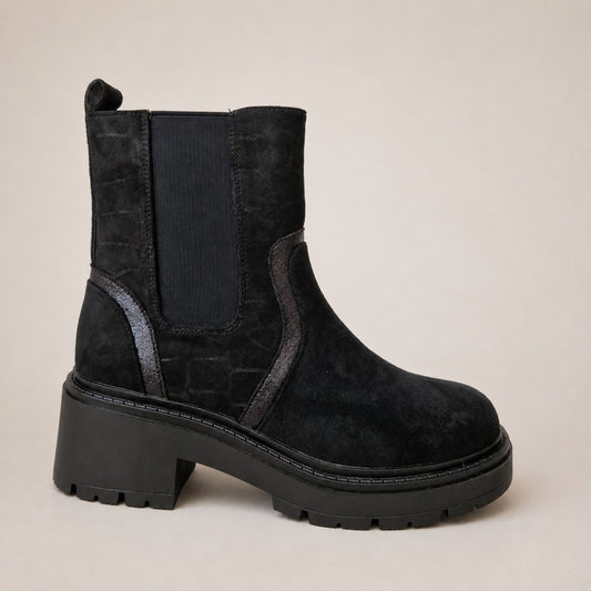 Bottines femme noires à semelle crantée et empiècement élastique - vue extérieure