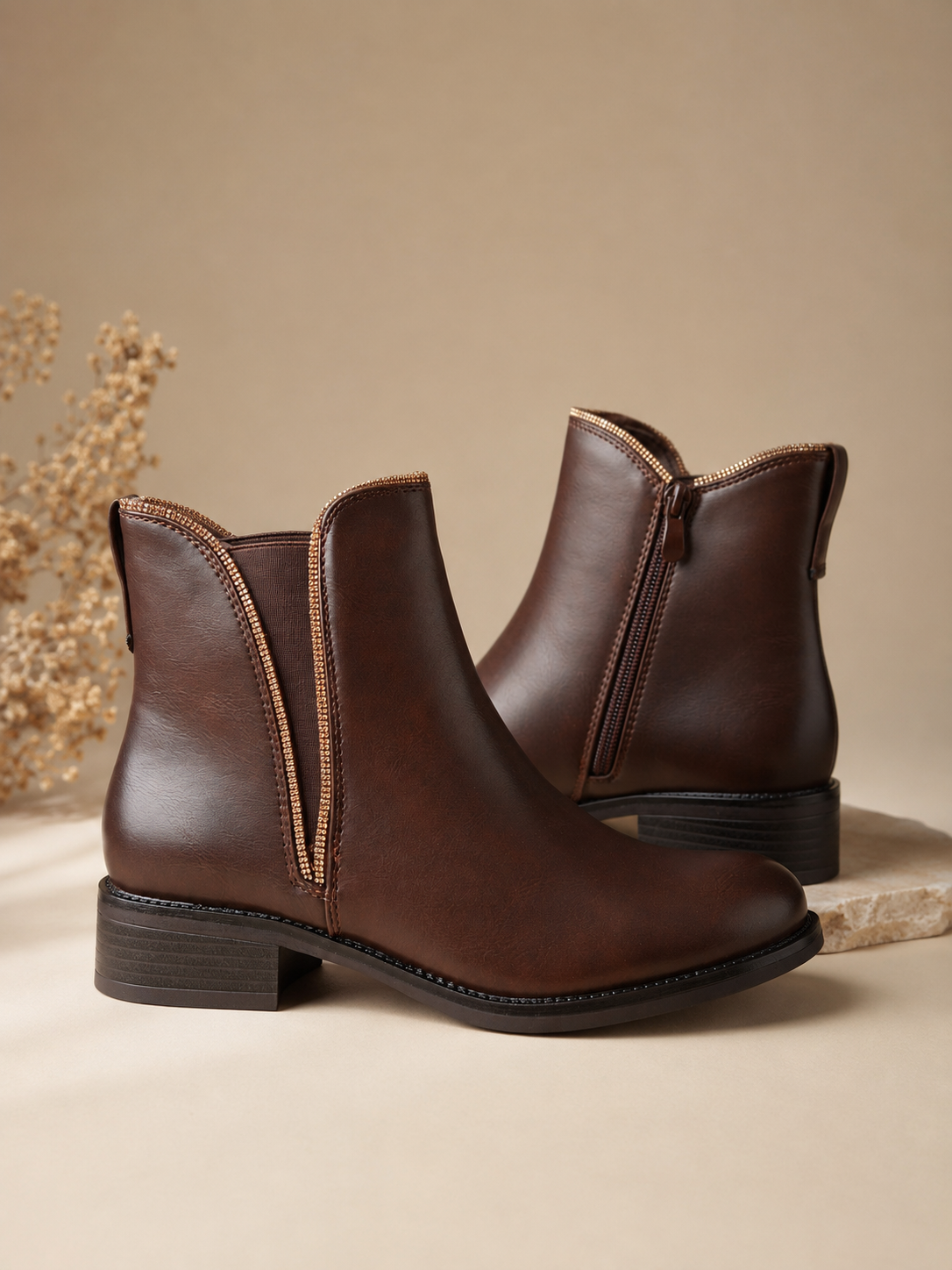 Bottines femme marron chocolat à détails strass